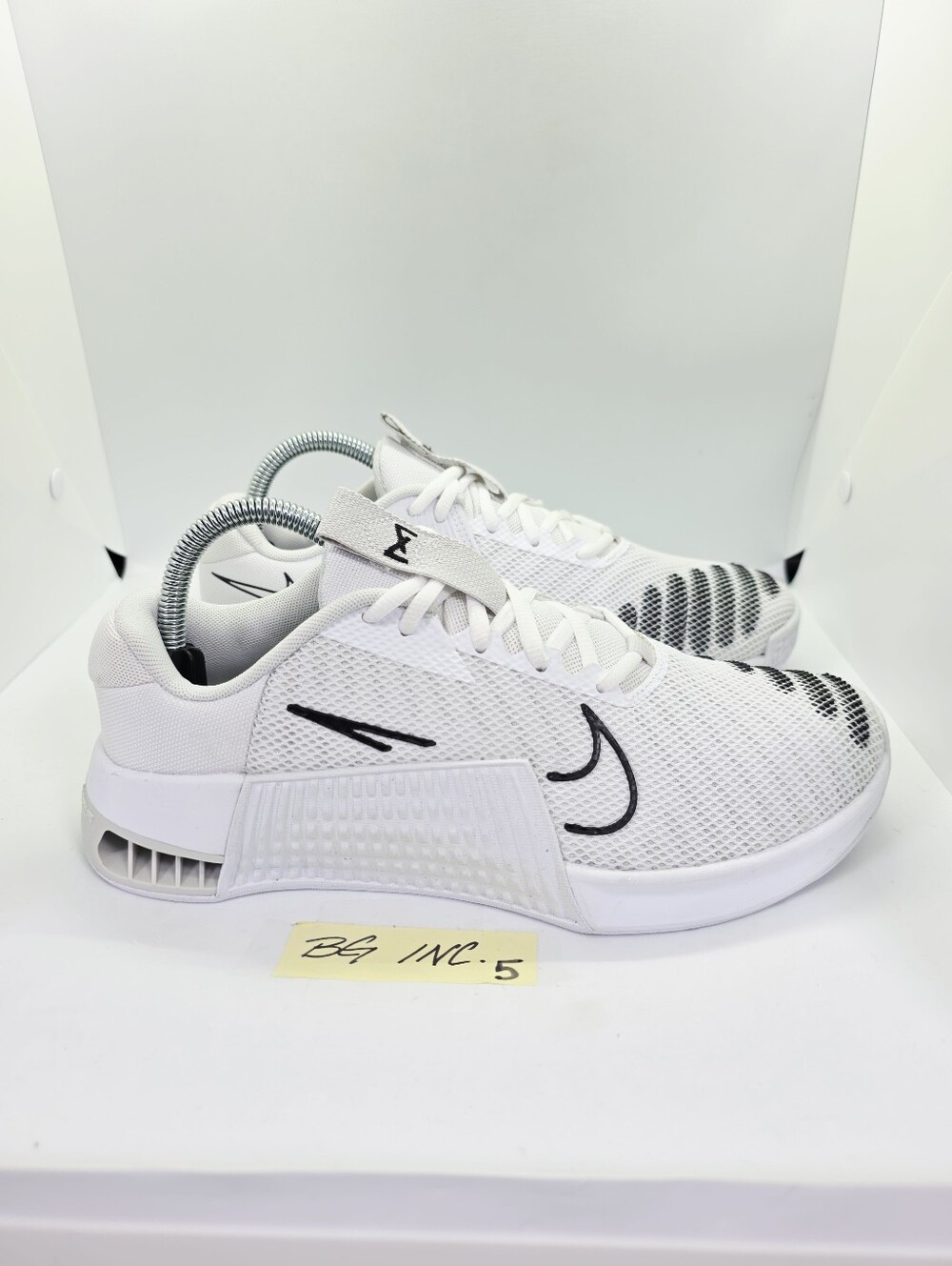 Nike Metcon 9 TB Training Shoes White / Black Men's Size 7.5 / FD5431-100 NEW